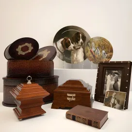 Decorative with plates boxes in vintage style